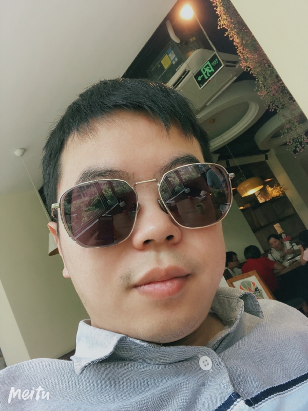 月台等路人的第一张照片--霞浦征婚网
