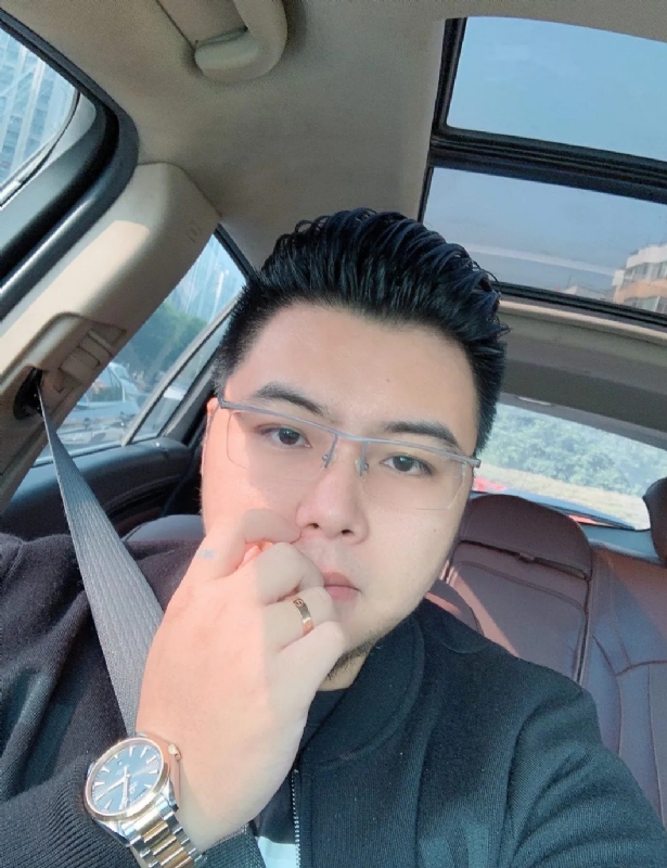 把苹果咬哭的第一张照片--霞浦征婚网
