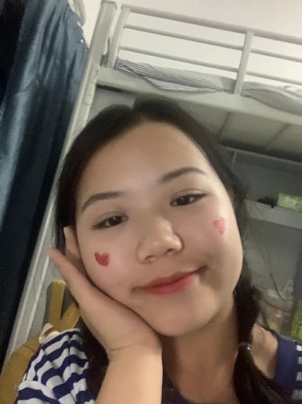 轻轻的一片云的第一张照片--霞浦征婚网